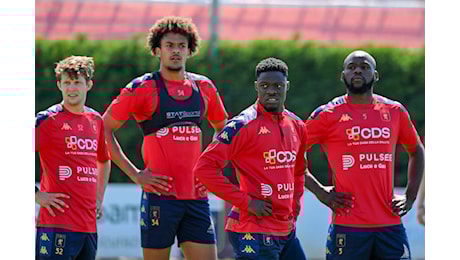 Genoa, ripresa a Pegli. In gruppo Cuenca, Ekuban ed Onana