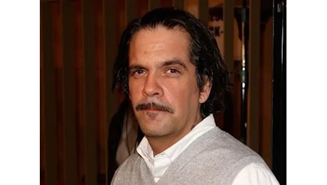 Morto a 54 anni Nicky Katt, star di «Boston Public» e attore preferito di Linklater e Nolan: è stato trovato impiccato
