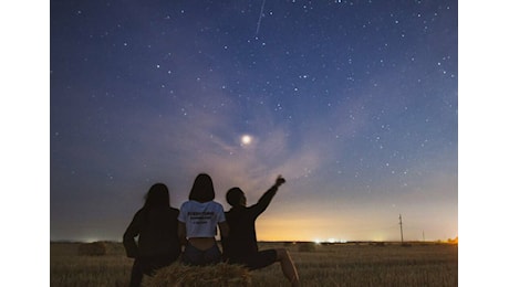 Notte di San Lorenzo, parte la caccia alle Perseidi: dove vedere le stelle cadenti