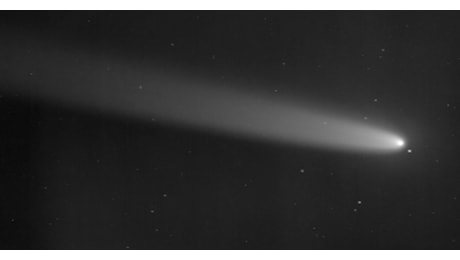 La cometa del secolo si avvicina alla Terra. Già diversi avvistamenti, ma oggi sarà il momento migliore per vederla. Ecco quando