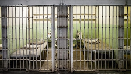 Cassino – Rivolta in carcere, 50 detenuti trasferiti: la Fns Cisl contro il sovraffollamento