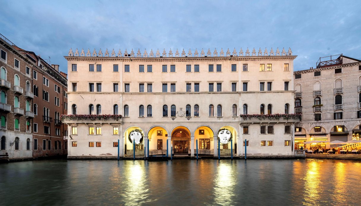 Chiusura Del Fondaco Dei Tedeschi A Venezia è Un Caso, Ristoratore Lo ...