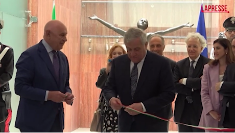VIDEO Tajani a Milano, la battuta al taglio del nastro: “Un po' di terronismo serve”