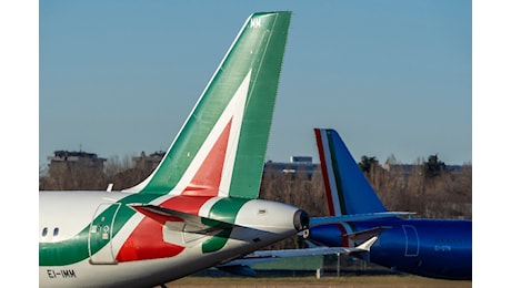 Sì, Alitalia tornerà a volare (ma solo con il logo)