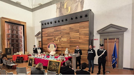 Carabinieri recuperano 695 opere d'arte rubate a Firenze, 12 indagati