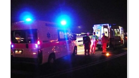 Camper contromano lungo la A8 a Gallarate, un morto e due feriti