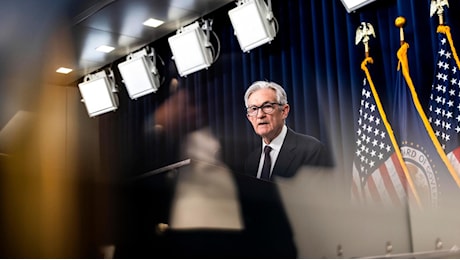 Powell tiene la barra dritta, leggero supporto al dollaro: ma lo scenario resta incerto