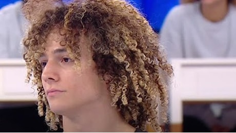 Amici 24, nella scuola arriva un compito per Gabriele da parte della maestra Celentano: Il primo di una lunga serie (VIDEO)