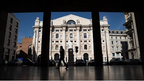 L’offerta di Unicredit scuote la Borsa. Banco Bpm in rialzo. Gli analisti: “Prezzo troppo basso”