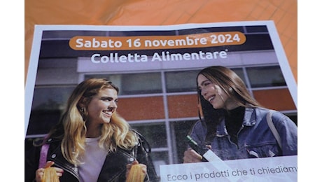 Oggi è la Giornata nazionale della colletta alimentare, volontari all'opera in tutta Italia: «Dietro c’è tanto lavoro»