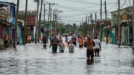 Usa, l’uragano Helene spaventa Florida e Georgia. Tre morti, un milione di case senza luce. Biden: “Tempesta catastrofica”