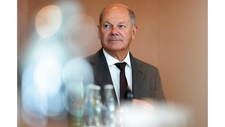 Germania, Scholz perde la fiducia in Parlamento: nuove elezioni a febbraio