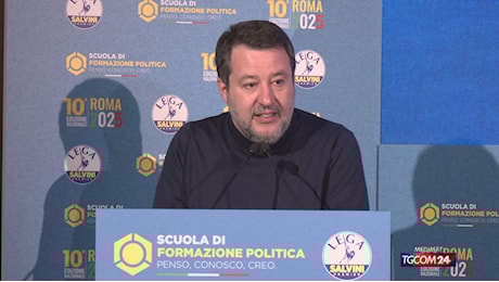 Salvini: Migranti in manette? Vogliono l'uovo di Pasqua?