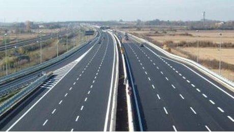 Autostrade per l’Italia, dal 1° gennaio scatta l’aumento dei pedaggi: ecco su quali tratte