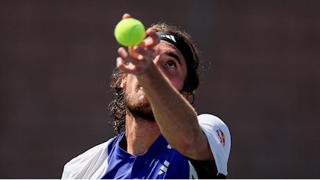 Tennis: Tokyo; eliminati al primo turno Tiafoe e Tsitsipas