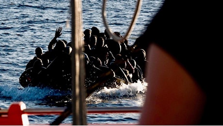 Lampedusa, oltre mille naufraghi soccorsi in poche ore. La nave Libra verso l’Albania con 16 a bordo