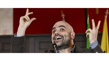 Saviano va in Germania solo per spalare fango sull'Italia: C'è la dittatura. E tace sul suo flop tv