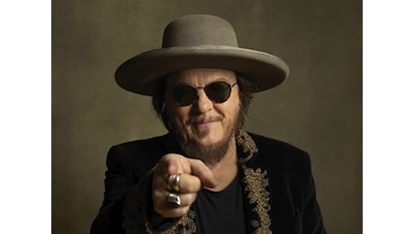 Zucchero pubblica l'album Discover II: C'è poco amore in circolazione, ne vorrei di più