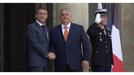 IL VIDEO. Vikton Orban da Macron all'Eliseo