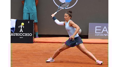 Roma: Sara Errani costretta ad alzare bandiera bianca all’esordio, Osaka passa in due set