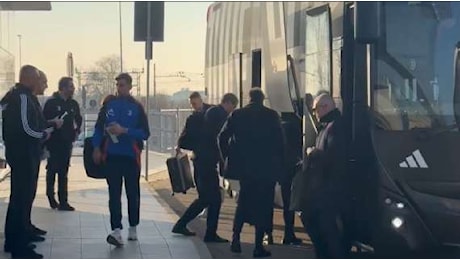 I convocati: ci sono Weah e Rouhi. Out Danilo, Bremer, Cabal e Milik. Juve arrivata a Caselle: solo Yildiz si è fermato a firmare autografi (VIDEO E FOTO)