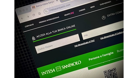 Intesa Sanpaolo down, oggi 18 novembre terzo disservizio su app e sito: perché non funziona?