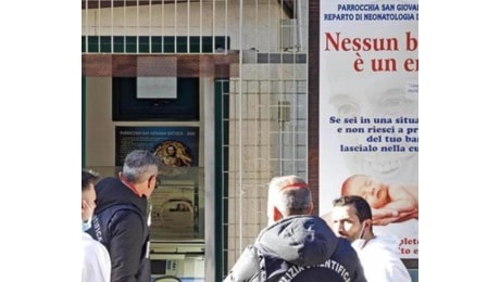 Neonato trovato morto a Bari, parla il tecnico: La culletta termica funzionava a dicembre