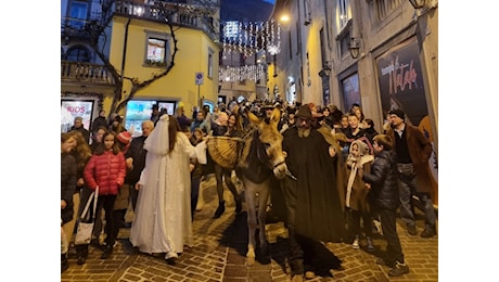 Il passaggio di Santa Lucia scalda i cuori di grandi e piccini