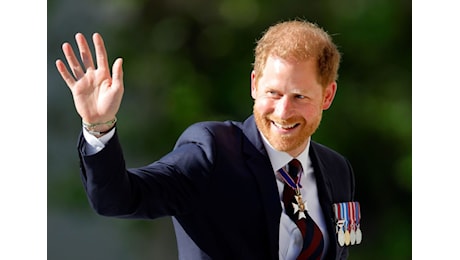 Il Principe Harry compie 40 anni, dopo la festa in famiglia parte per un weekend con gli amici