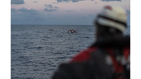 Migranti, Life Support di Emergency salva 49 persone