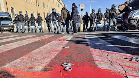 (Dis)ordine pubblico, il prezzo più alto lo pagano i poliziotti (di M. Montebove)