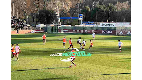 Roma, allenamento aperto: Svilar super. Pellegrini applaudito, poi il discorso di Ranieri