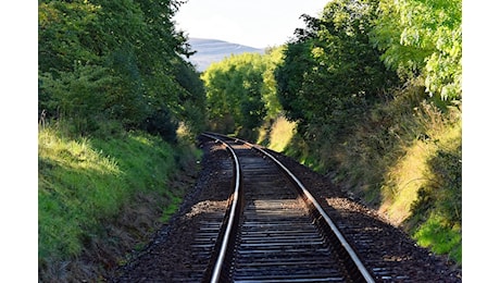 Sarà un venerdì durissimo: scioperano treni e tpl, ma pure scuole e sanità