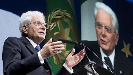 Mattarella difende il diritto d'asilo «È nella Costituzione»