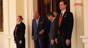 Buckingham Palace, Re Carlo e Camilla salutano gli imperatori giapponesi