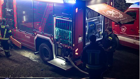 Incendio alla raffineria Sonatrach di Augusta, due operai feriti gravemente. Impianto sequestrato