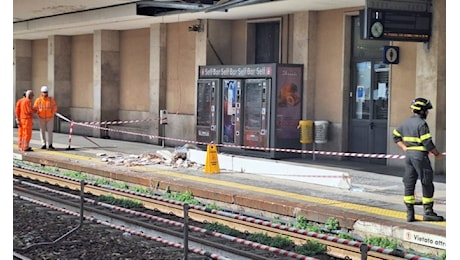 Crolla una pensilina in stazione: treni interrotti verso Milano, Bergamo e Lecco