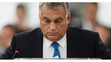 Ucraina, Orban a Kiev: Serve un cessate fuoco immediato, accelerare trattati di tregua, gelo di Zelensky: Serve una pace giusta
