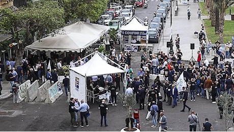 Il gelo di Palermo sui gazebo di Salvini: la Lega resta sola