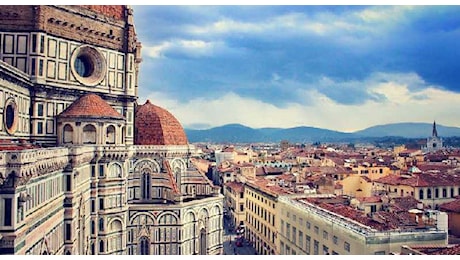 Firenze, al karaoke vietano a un ragazzo di cantare in napoletano!