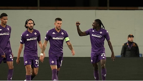 La Fiorentina si sveglia dopo un'ora e batte i The New Saints: gol di Adli e Kean