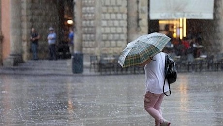 Maltempo, allerta gialla in Campania: a Napoli parchi chiusi