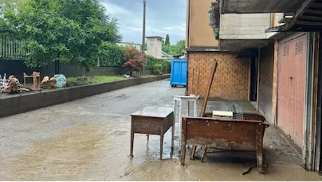 Maltempo, ancora disagi: frane nelle valli. Avanti con la bonifica in città - Foto e video