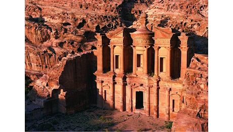 Scoperta a Petra una tomba di 2.000 anni sotto il set di “Indiana Jones”