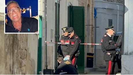 Bari, omicidio a Santo Spirito: sessantenne ucciso in casa a coltellate. Indagano i carabinieri