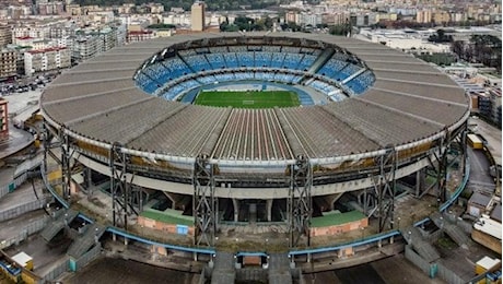 Napoli, incontro tra Manfredi e de Laurentiis lo stadio: ok per autobus scoperto in caso di scudetto