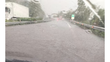 A18 sott’acqua, chiuso svincolo Fiumefreddo