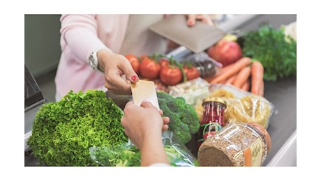 Il Paese che non compra più: vendite al dettaglio giù, solo due settori si salvano