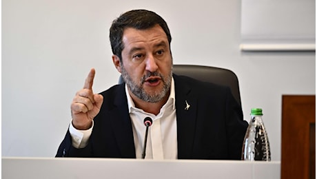 Flat tax fino a 100mila euro in bilico in Manovra, Salvini spinge per inserirla