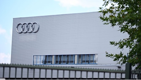 Audi chiude una fabbrica di auto elettriche in Belgio. Intanto Bruxelles impone dazi definitivi su quelle cinesi